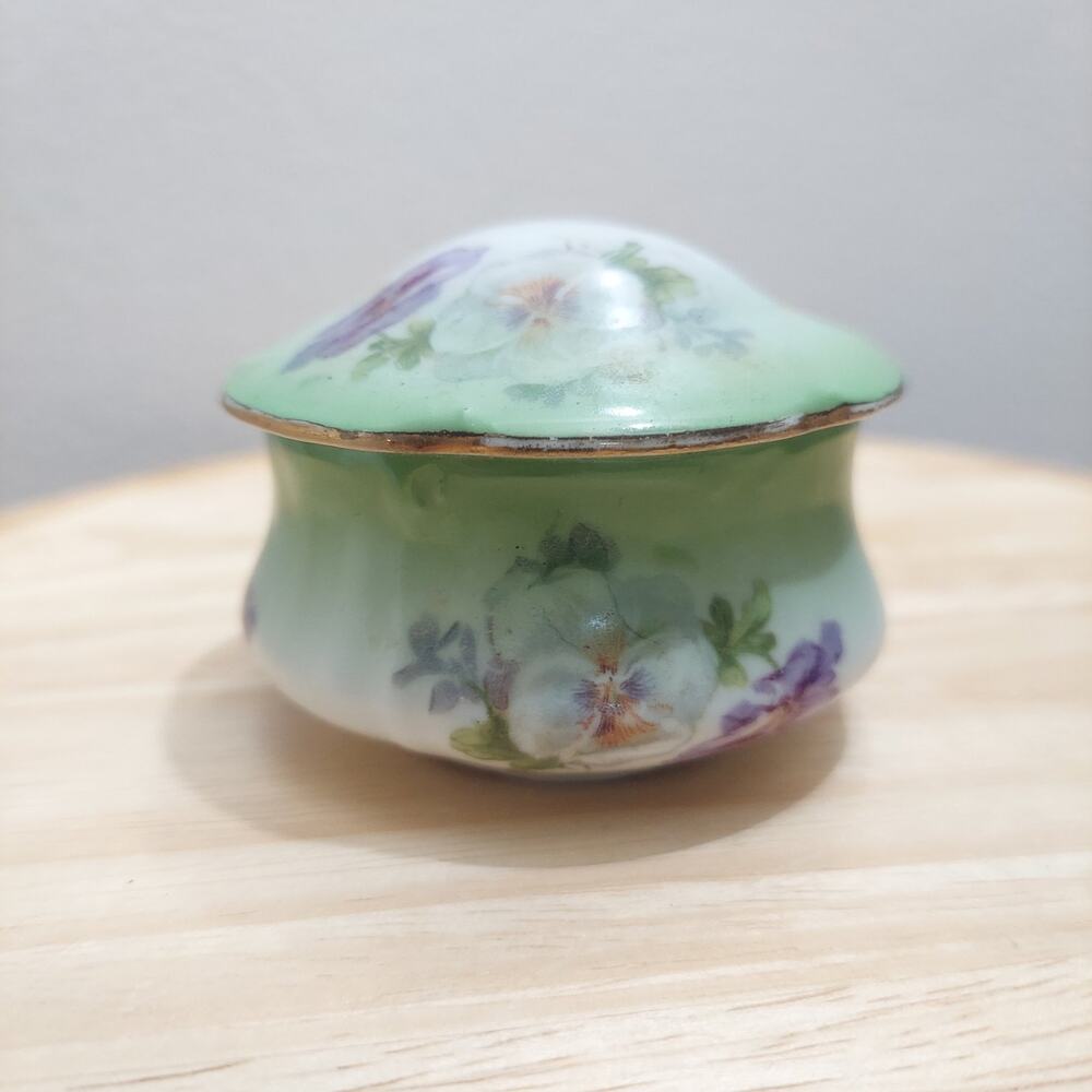 Pansy Porcelain Trinket Box c.1915 Green Purple Floral Gold Trim Vanity Jar